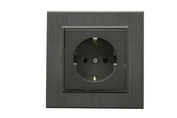 Розетка 1-м Karea LINE STAR с заземл. дым. металлик Makel 86050028 (1889435)