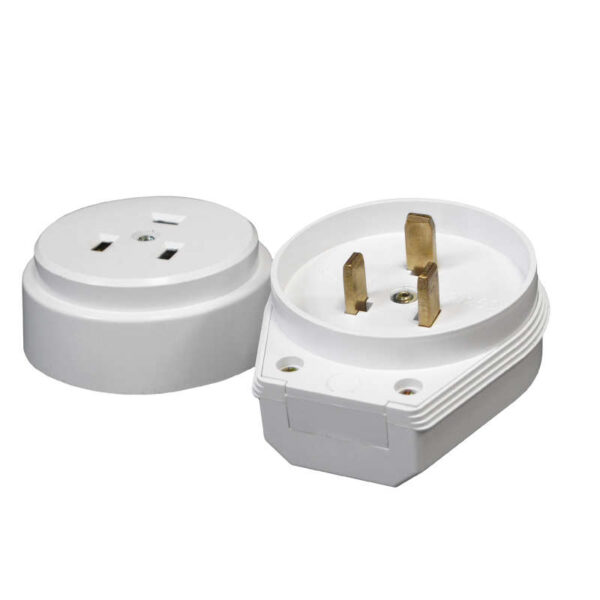 Разъем РШ-ВШ 32А 250В 2P+PE откр. уст. бел. UNIVersal 1235 (474902)